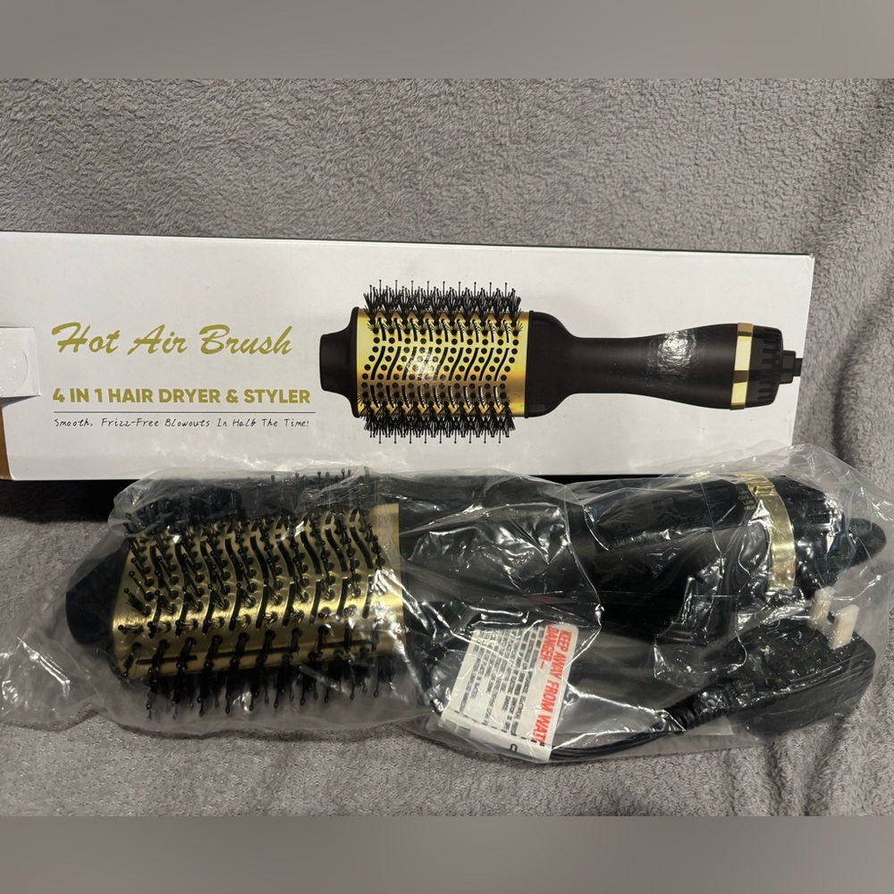 4-in-1 Hot Air Brush with Oval Barrel-Salon-Grade Styling Tool for All HairTypes - Picture 4 of 9